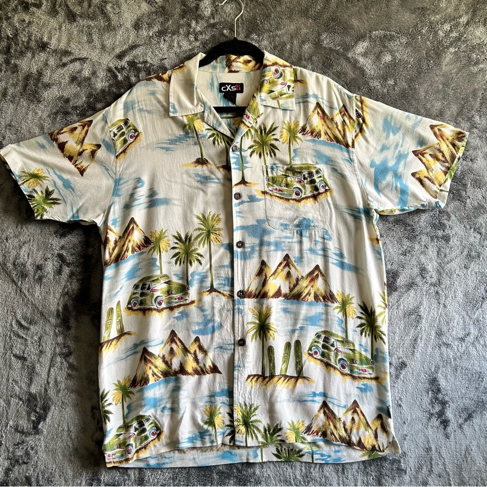 CXS21 Hawaiian Shirt Mens Medium Tropical Camper‎ Van Print Button Up Camp Shirt